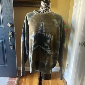 Urban Outfitters Crew Neck Sweatshirt Size L/XL